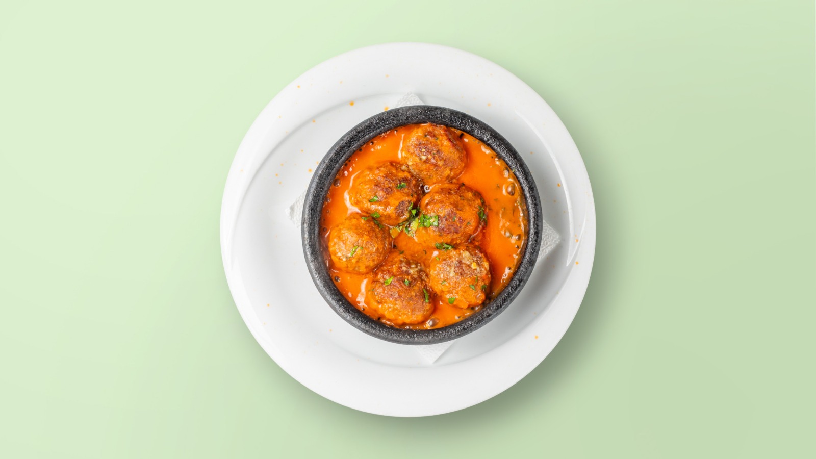 QOFTE SHTËPIE ME SALCË / Homemade Meatballs with Sauce